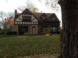 549 Woodview Dr, Oakwood, OH 45419