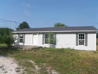 8673 County Rd #500E, Straughn, IN 47387