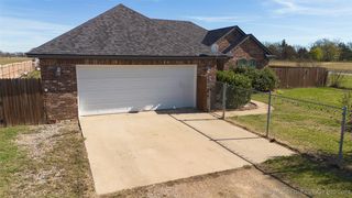 32 Albert Pike Rd, Durant, OK 74701