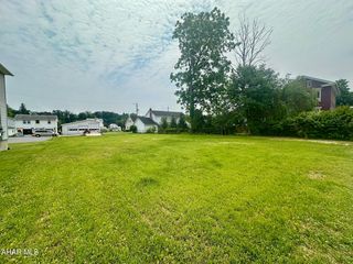 114-116 W  Main St, Everett, PA 15537