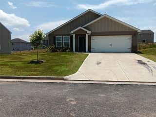 637 Tudor St, Kingston, GA 30145