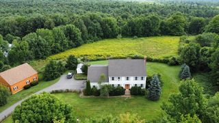 635 E  Hill Rd, Oakham, MA 01068