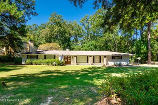 2258 Bellingrath Rd, Jackson, MS 39211