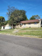 406 5th St, Wetmore, KS 66550