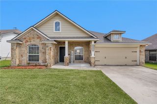 212 Boulder Dr, Navasota, TX 77868