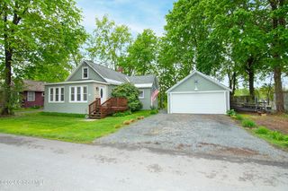 321 River Bend Road, Troy, NY 12182