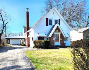 1164 E  332nd St, Eastlake, OH 44095