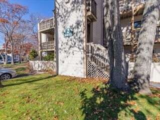 800 Bearses Way #2SB, Hyannis, MA 02601