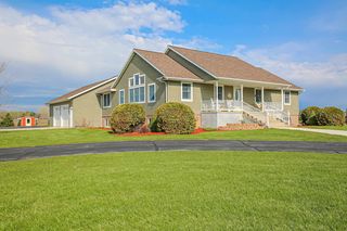 1237 Yurek Rd, Pulaski, WI 54162