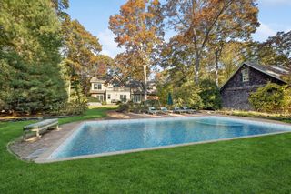 21 Georgica Woods Ln, East Hampton, NY 11937