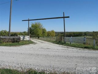 8677 County Road 153, Savannah, MO 64485