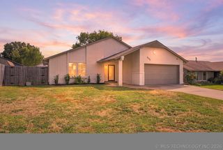 2505 E  Queens St, Broken Arrow, OK 74014