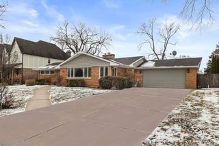 730 S  10th Ave, La Grange, IL 60525
