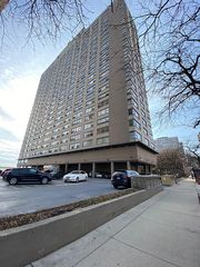 6301 N Sheridan Rd #3D, Chicago, IL 60660