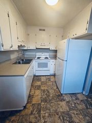 100 Westmeadows Dr, Winston Salem, NC 27103