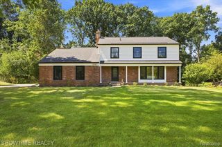 4348 Covered Bridge Rd, Bloomfield Hills, MI 48302