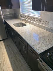 30 Lawton St #3, Springfield, MA 01109