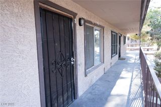 605 S  Royal Crest Cir #8, Las Vegas, NV 89169
