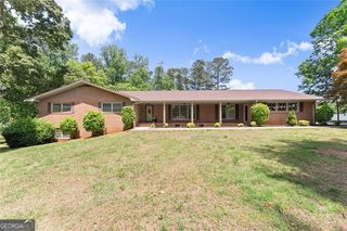 4118 Mountain View Rd, Oakwood, GA 30566