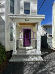 164 Riverside St #1, Lowell, MA 01854