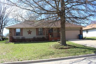 2045 S  Golden Ave, Springfield, MO 65807