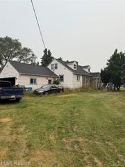 945 N  Van Dyke Rd, Marlette, MI 48453