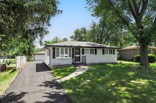 5909 Woodward Ave, Downers Grove, IL 60516