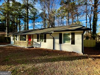 664 Utoy Ct, Jonesboro, GA 30238