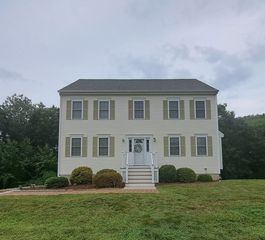 174 Crosby St, Haverhill, MA 01830