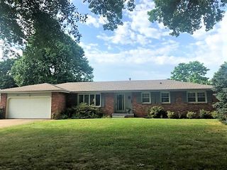 657 W  Sylvania St, Springfield, MO 65807