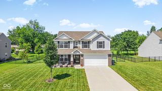80 Blue Lace Dr, Whiteland, IN 46184