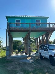 1021 Sage Rd, Crystal Beach, TX 77650