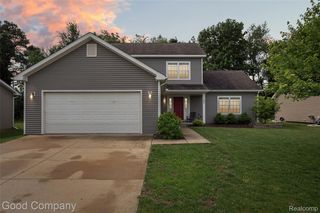 1123 Tartan Ln, Commerce Township, MI 48390