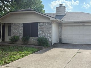 5310 Pampas Ct, Arlington, TX 76018