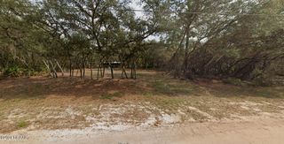 151 Violet Cir, Interlachen, FL 32148