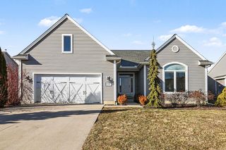 633 Marblewood Ln, Saline, MI 48176