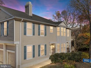 11405 Windleaf Ct #32, Reston, VA 20194