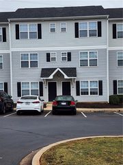 230 Campus Dr #H, Central, SC 29630