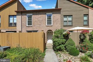 193 Oakmont Ct, Reading, PA 19607