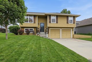 7304 SW 24th Ter, Topeka, KS 66614