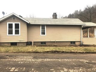 89 Warden Run Rd, Wheeling, WV 26003