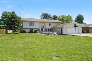 5191 Cottrell Rd, Vassar, MI 48768