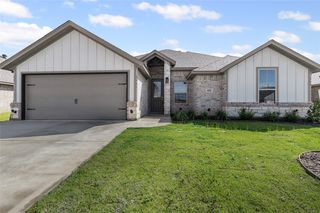624 Jameson St, Springtown, TX 76082