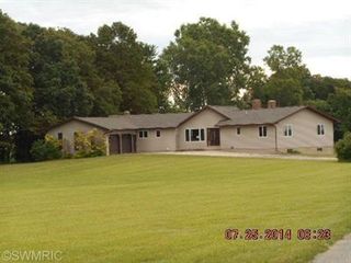 5705 S  Crystal Rd, Carson City, MI 48811