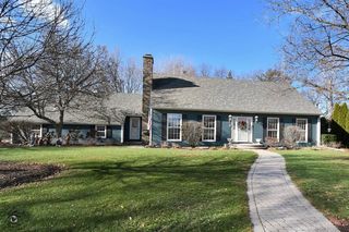 4 Robinhood Cir, Oswego, IL 60543