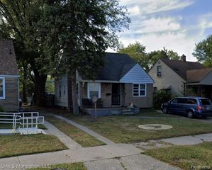 19583 Bradford St, Detroit, MI 48205