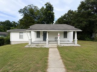 107 S  Hughes St, Opp, AL 36467