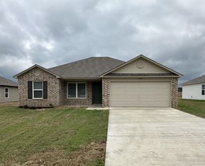 34 Ten Point Ln, Ward, AR 72176