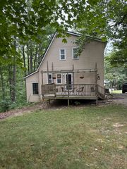 454 Briarwood Ln, Bedford, IN 47421