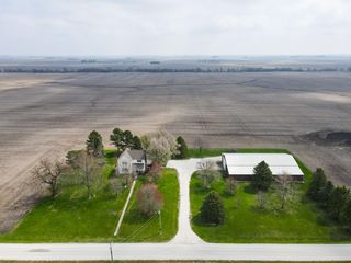 8333 N  700 W, Earl Park, IN 47942